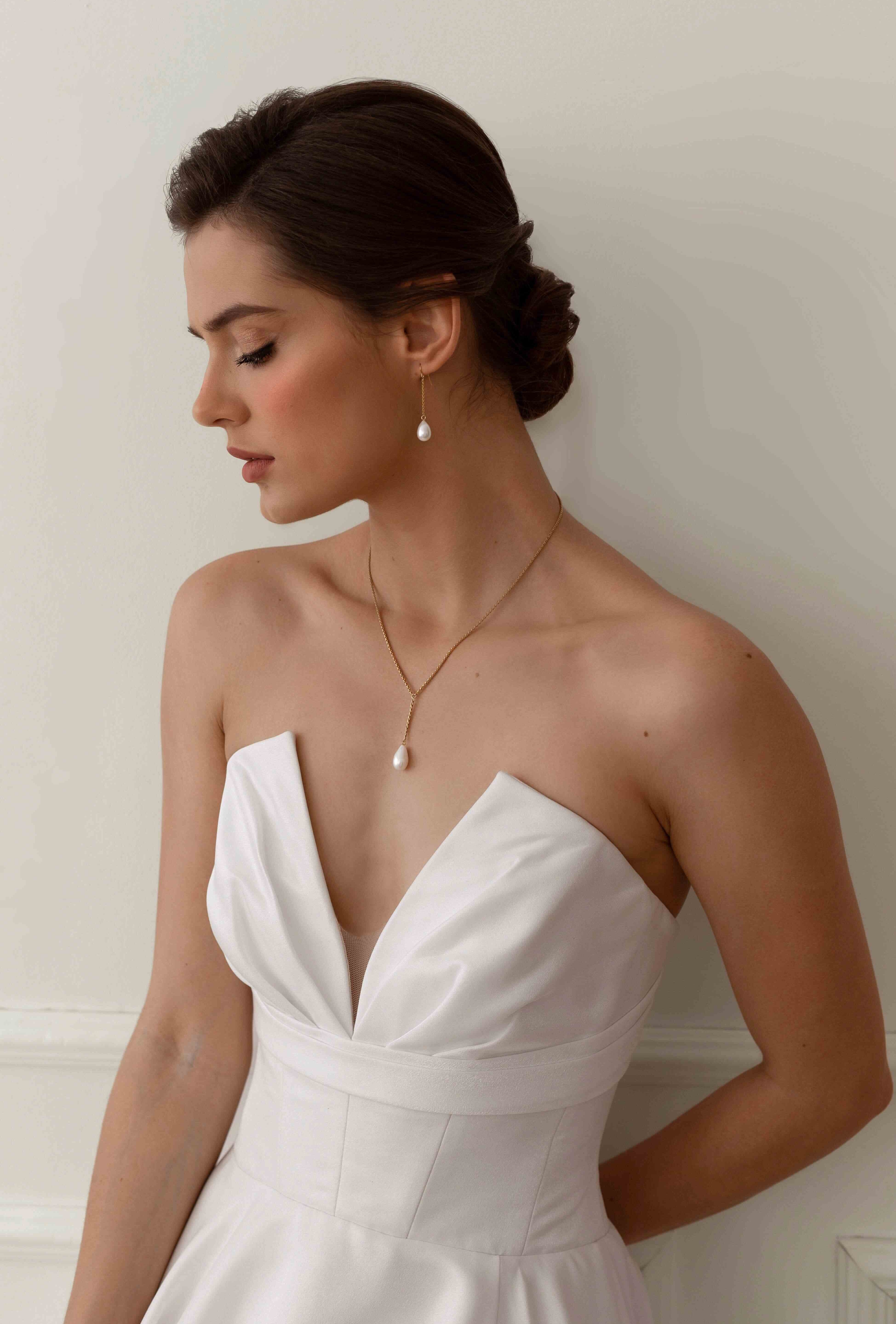 Brigette Pearl Earrings